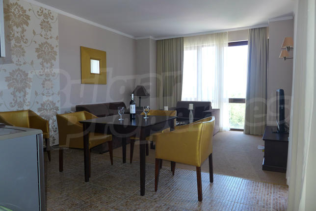 Comfortable 1-bedroom apartment with sea and swimming pool views Comfortable 1-bedroom apartment with sea and swimming pool views