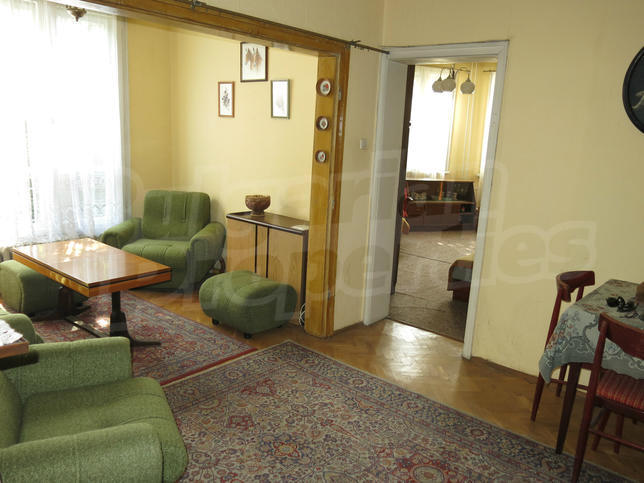 Spacious apartment with a garage in the price next to Park Gerena Spacious apartment with a garage in the price next to Park Gerena