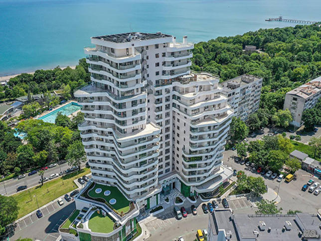 Ultra-modern residential complex located within a walking distance from the Sea Garden and the beach Ultra-modern residential complex located within a walking distance from the Sea Garden and the beach