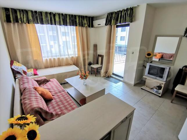 South facing holiday apartment with pool views in a complex in Sunny Beach South facing holiday apartment with pool views in a complex in Sunny Beach