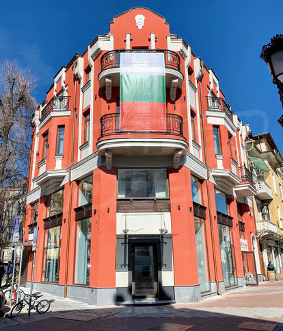 Modern property suitable for beauty salon, bank, office, showroom Modern property suitable for beauty salon, bank, office, showroom