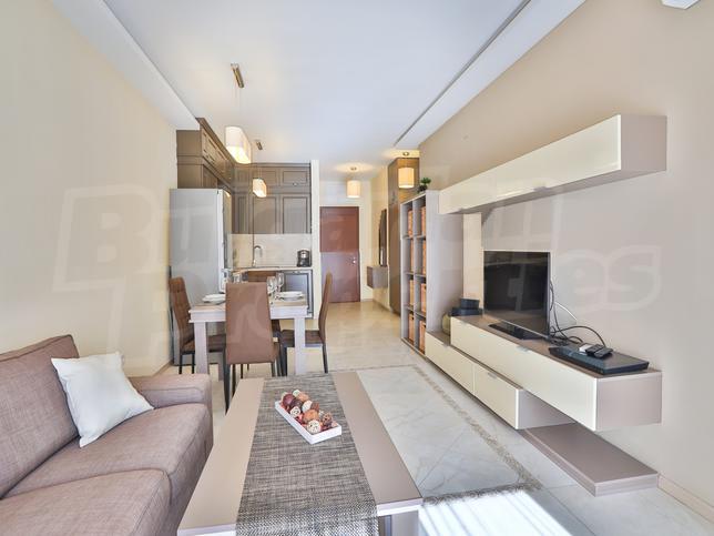 Stylish property in an exclusive complex with a top location in the capital Stylish property in an exclusive complex with a top location in the capital