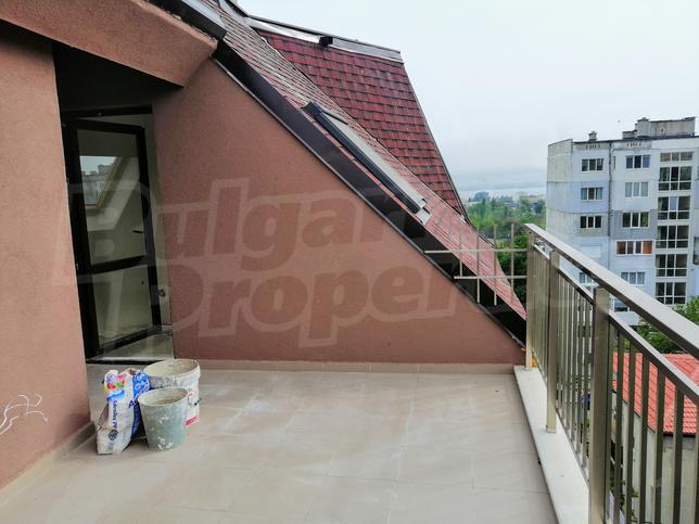 Топло и просторно жилище пред Акт 15 с красива панорама Топло и просторно жилище пред Акт 15 с красива панорама