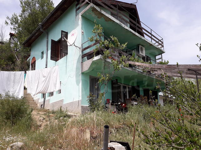 House with three bedrooms and a large garden in Varna House with three bedrooms and a large garden in Varna