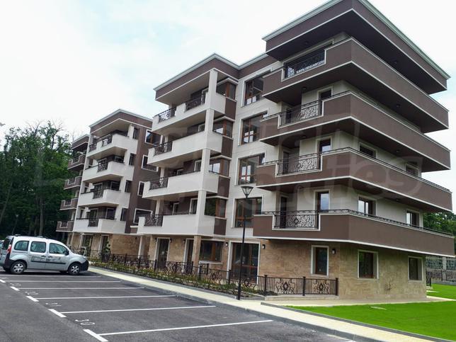 One-bedroom and two-bedroom apartments among greenery, fresh air and silence One-bedroom and two-bedroom apartments among greenery, fresh air and silence