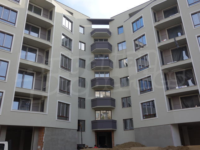 Last available apartments, parking spaces and garages in communicative neighborhood Last available apartments, parking spaces and garages in communicative neighborhood