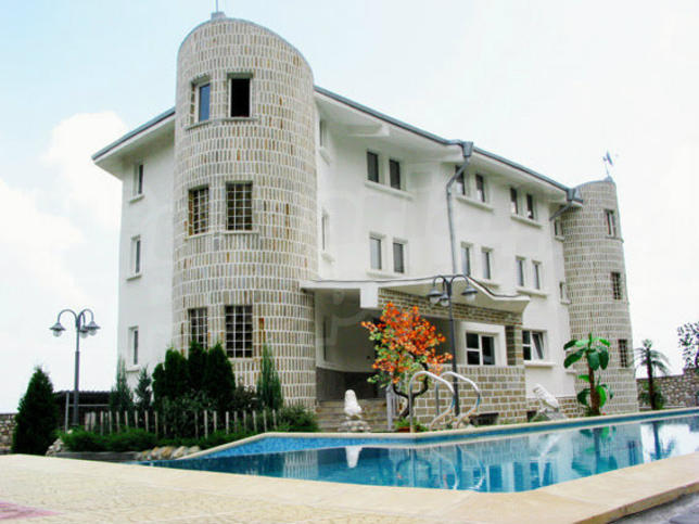 Attractive property, suitable for home or kindergarten, school Attractive property, suitable for home or kindergarten, school