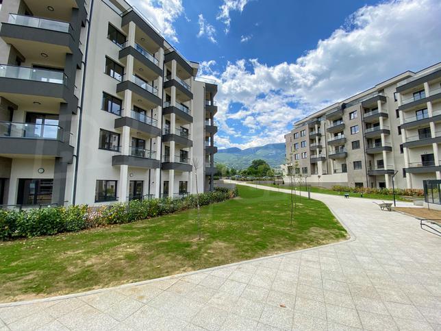 Consisting of 3 buildings with excellent location near Simeonovsko Shosse Blvd. Consisting of 3 buildings with excellent location near Simeonovsko Shosse Blvd.