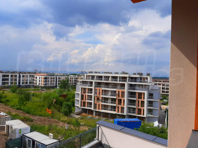 Property with the possibility of transformation into a two-bedroom apartment
Property with the possibility of transformation into a two-bedroom apartment