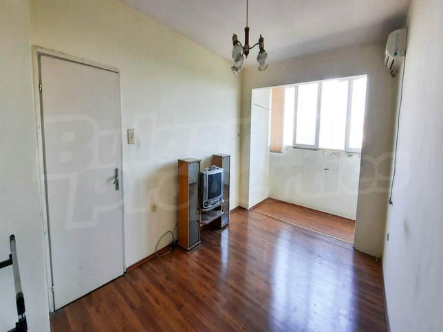 Flat for personal use or investment with a good location in Plovdiv Flat for personal use or investment with a good location in Plovdiv