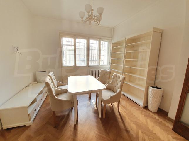 Large apartment with the possibility of complete furnishing in Sofia Large apartment with the possibility of complete furnishing in Sofia