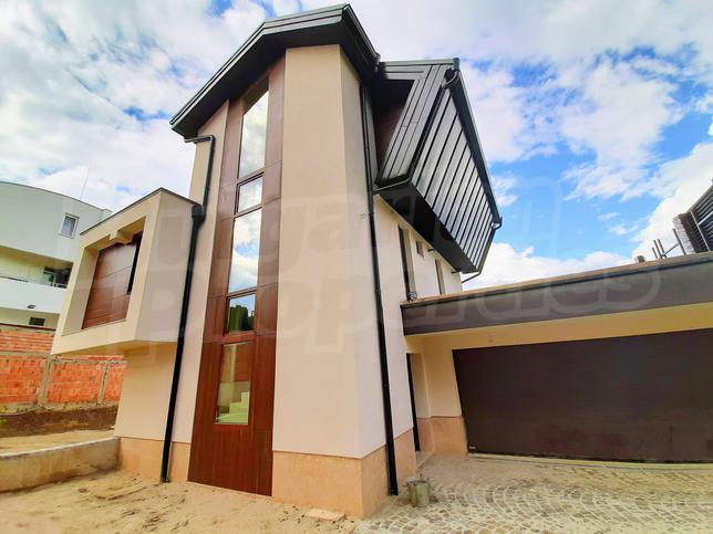Excellent family property at the foot of Vitosha Mountain Excellent family property at the foot of Vitosha Mountain