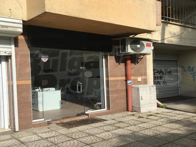 Business property on the ground floor Business property on the ground floor