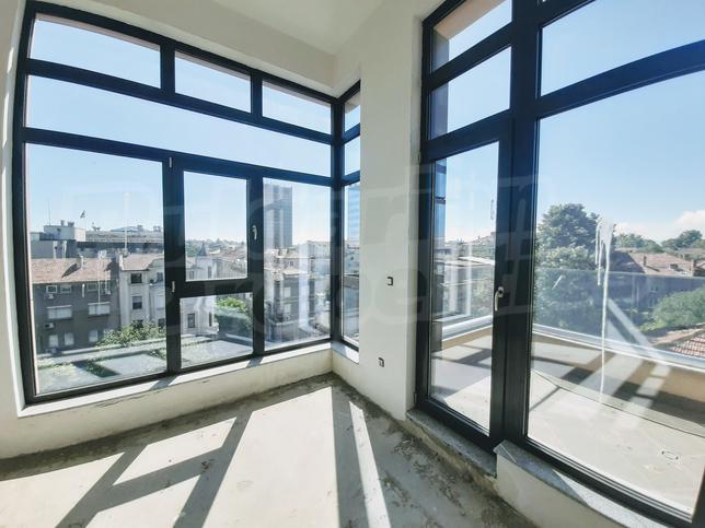 Spacious apartment without commission in new building with Permission for use
Spacious apartment without commission in new building with Permission for use