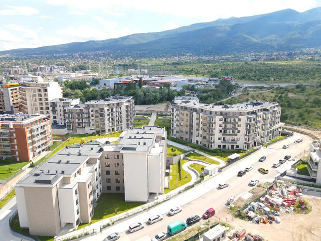 Consisting of 3 buildings with excellent location near Simeonovsko Shosse Blvd. Consisting of 3 buildings with excellent location near Simeonovsko Shosse Blvd.