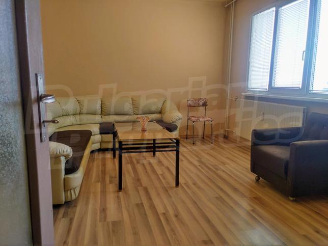 Furnished home near public transport and shops Furnished home near public transport and shops