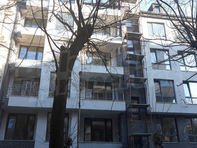 Нова сграда с Акт 16 до Младежкия дом, Борисовата градина, училища, детска градина Нова сграда с Акт 16 до Младежкия дом, Борисовата градина, училища, детска градина
