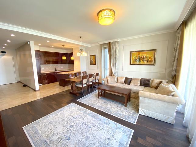 Stylish new home with prestigious location, two parking spaces and included maintenance fee Stylish new home with prestigious location, two parking spaces and included maintenance fee