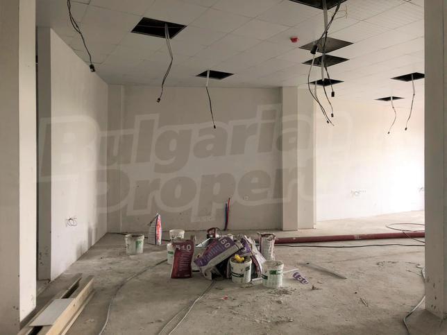 Office 100 meters from the metro station in the communicative district of Mladost 4 Office 100 meters from the metro station in the communicative district of Mladost 4