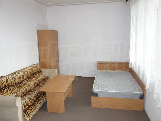 Renovated property with excellent location one kilometer from the city center Renovated property with excellent location one kilometer from the city center