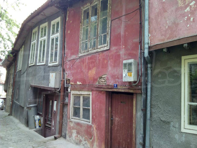 Property with potential in the old part of Veliko Tarnovo Property with potential in the old part of Veliko Tarnovo