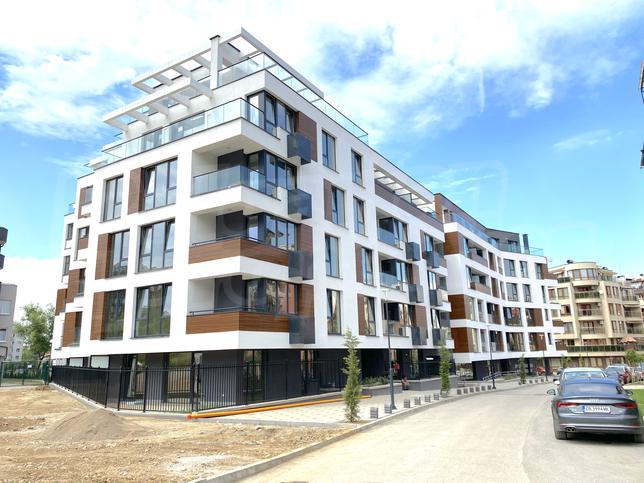 Functionally distributed apartment with convenient access to Bulgaria Blvd. Functionally distributed apartment with convenient access to Bulgaria Blvd.