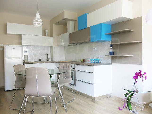 Ready to move in apartment with parking space and basement in communicative area Ready to move in apartment with parking space and basement in communicative area