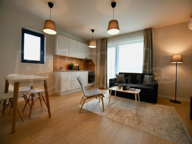 Apartment with excellent potential in a new building on a quiet street Apartment with excellent potential in a new building on a quiet street