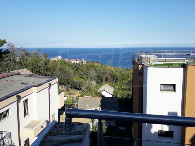 House with large garden and summer kitchen in Priboy area of Varna House with large garden and summer kitchen in Priboy area of Varna