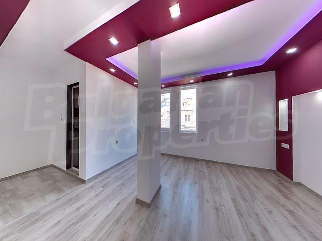 Apartment in a maintained building with controlled access in Remiza district Apartment in a maintained building with controlled access in Remiza district
