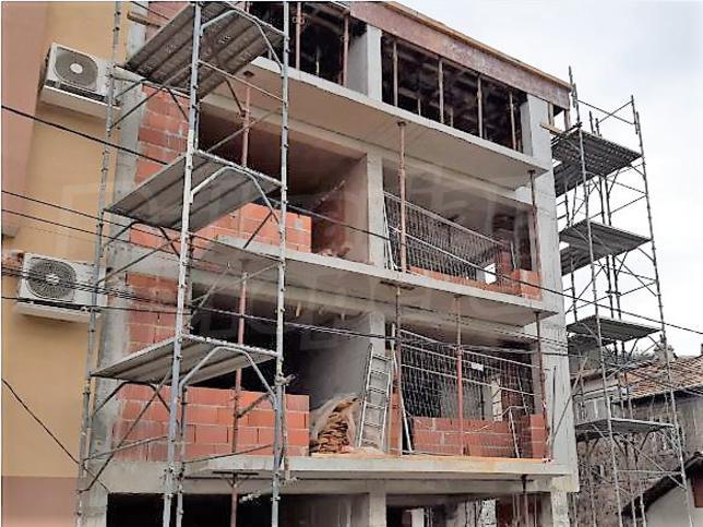 Unfinished and unfurnished properties in the old part of the city Unfinished and unfurnished properties in the old part of the city
