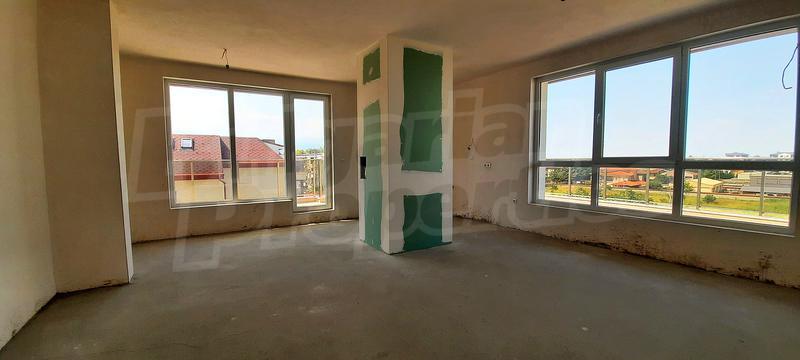 Sunny panoramic apartment with covered terrace and views of the Rhodope mountain Sunny panoramic apartment with covered terrace and views of the Rhodope mountain