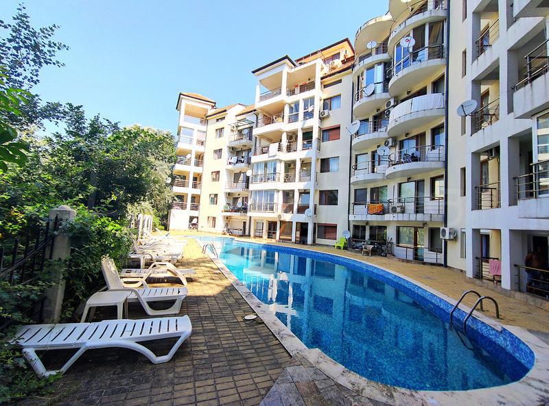 Furnished apartment with low maintenance fee 600 m from the beach, in proximity to the center Furnished apartment with low maintenance fee 600 m from the beach, in proximity to the center