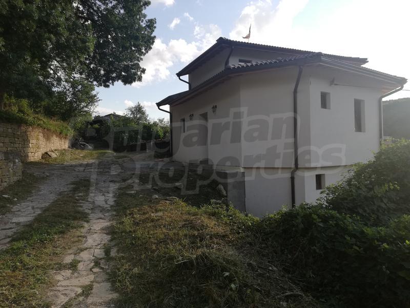 Three-storey, new house with a beautiful view of the historic part of Veliko Tarnovo Three-storey, new house with a beautiful view of the historic part of Veliko Tarnovo