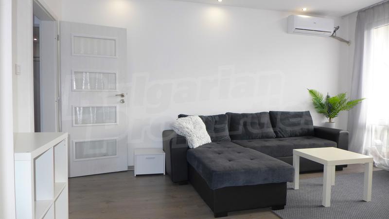 Apartment in a maintained building next to school Apartment in a maintained building next to school