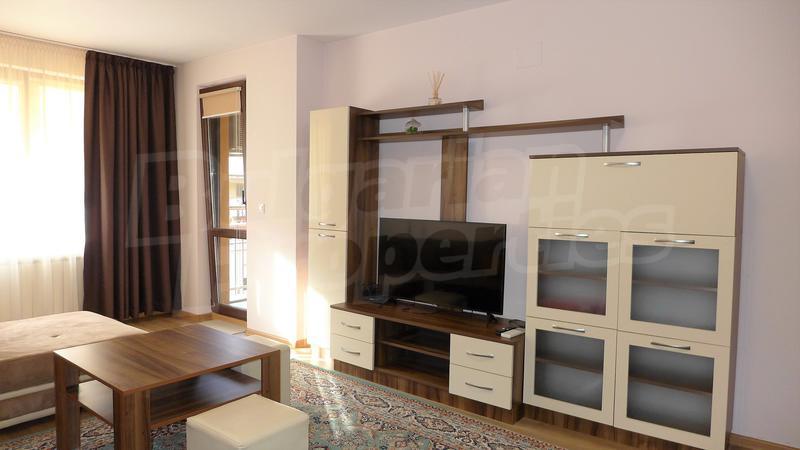 Two-bedroom apartment with garage near all amenities Two-bedroom apartment with garage near all amenities