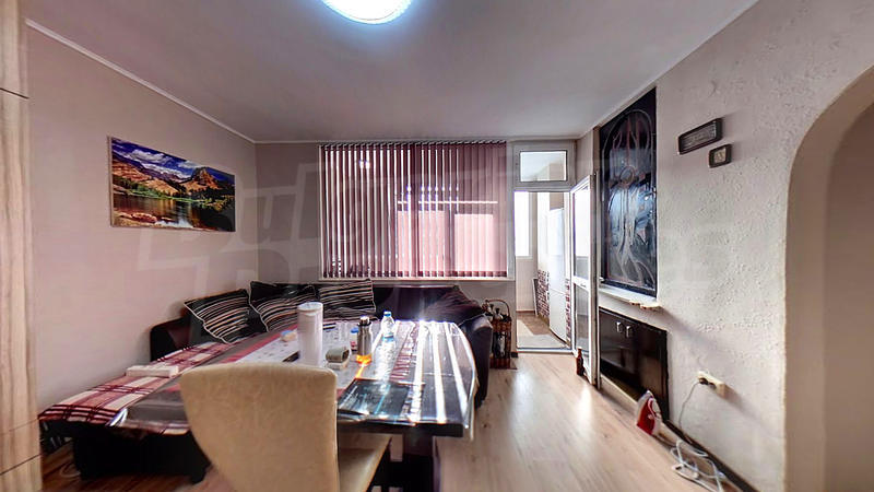 Compact apartment with basement and attic near parks Compact apartment with basement and attic near parks