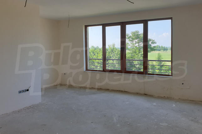 Spacious apartments near golf courses and the sea 6 km from Balchik