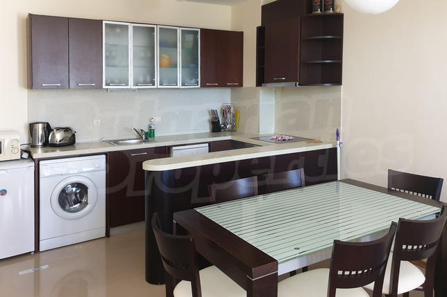 Spacious apartments near golf courses and the sea 6 km from Balchik