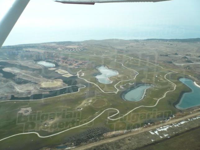 Spacious apartments near golf courses and the sea 6 km from Balchik