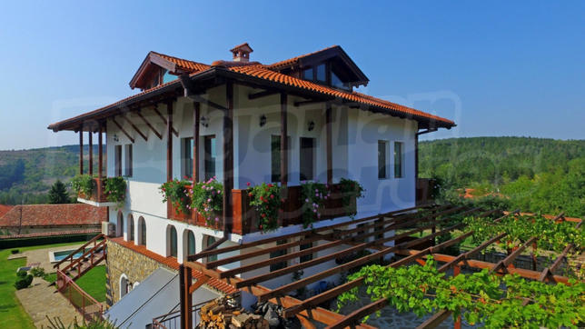 A lovely 3-storey property suitable for guest house in the unique village of Arbanasi A lovely 3-storey property suitable for guest house in the unique village of Arbanasi