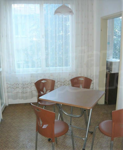 Spacious apartment with parking space near hospital, park, school and kindergarten Spacious apartment with parking space near hospital, park, school and kindergarten