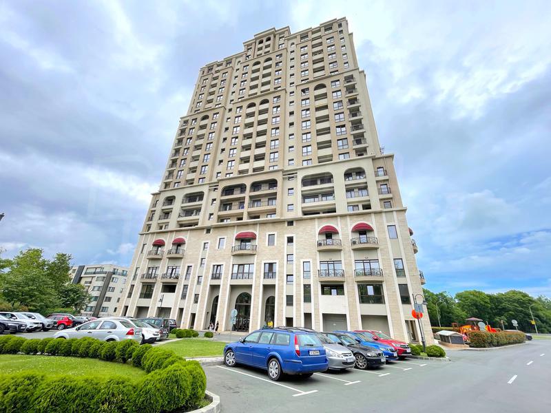 Garages in luxury year-round building with porter and video surveillance in Zornitsa district Garages in luxury year-round building with porter and video surveillance in Zornitsa district