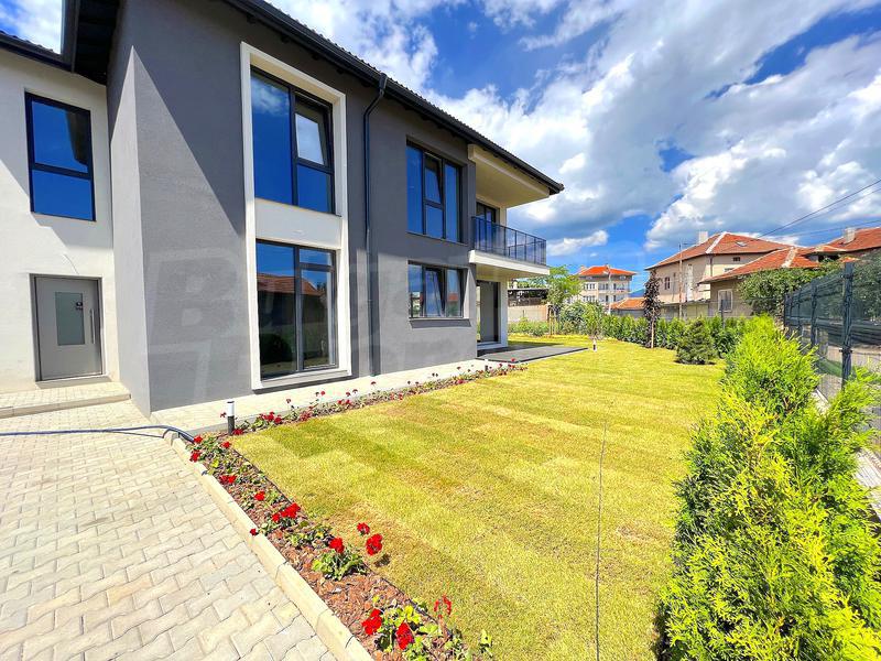 House for sale near Sofia, Bulgaria. Large house with restaurant and