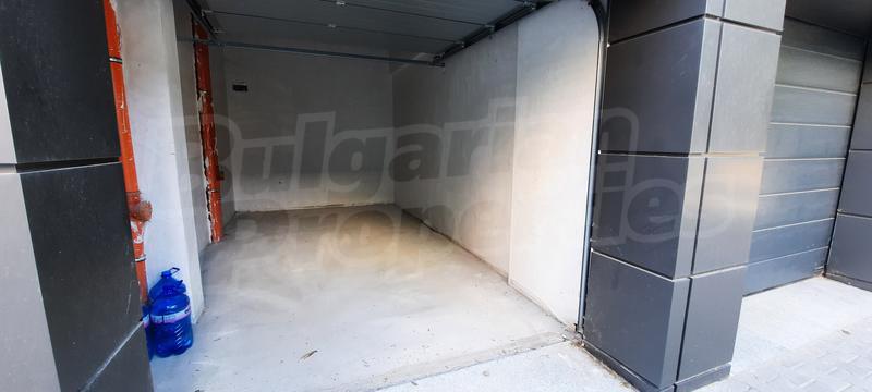 Ground floor garage in Hristo Smirnenski quarter Ground floor garage in Hristo Smirnenski quarter