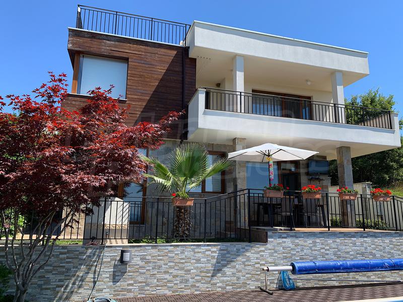 Bulgarian Properties for sale and rent buy houses in Bulgaria , apartments and flats, land