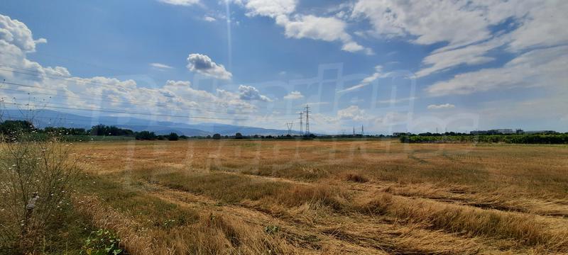 Agricultural land with an excellent location in the city of Plovdiv Agricultural land with an excellent location in the city of Plovdiv