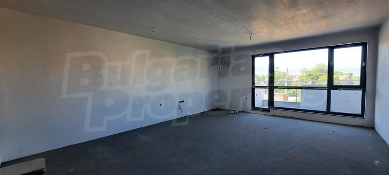 Spacious apartment with quiet location and convenient access to the Ring Road Spacious apartment with quiet location and convenient access to the Ring Road
