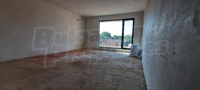 Тристаен апартамент в близост до всички удобства и Plovdiv Plaza Mall Тристаен апартамент в близост до всички удобства и Plovdiv Plaza Mall