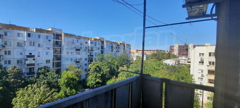 Жилище с една спалня в поддържана сграда близо до всички удобства Жилище с една спалня в поддържана сграда близо до всички удобства
